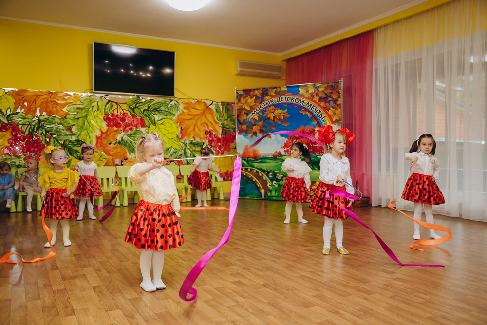 Праздник осени Младшая группа в частном детском саду рядом с Подольском