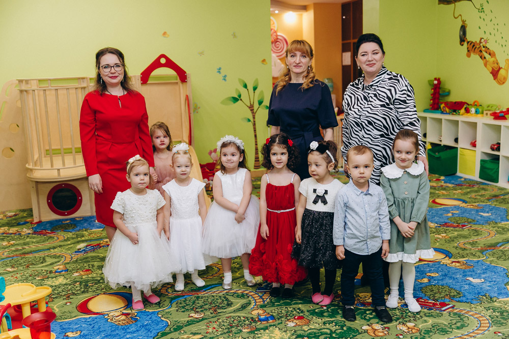Новогодний праздник 2023 в Младшей группе частного сада в Подольске